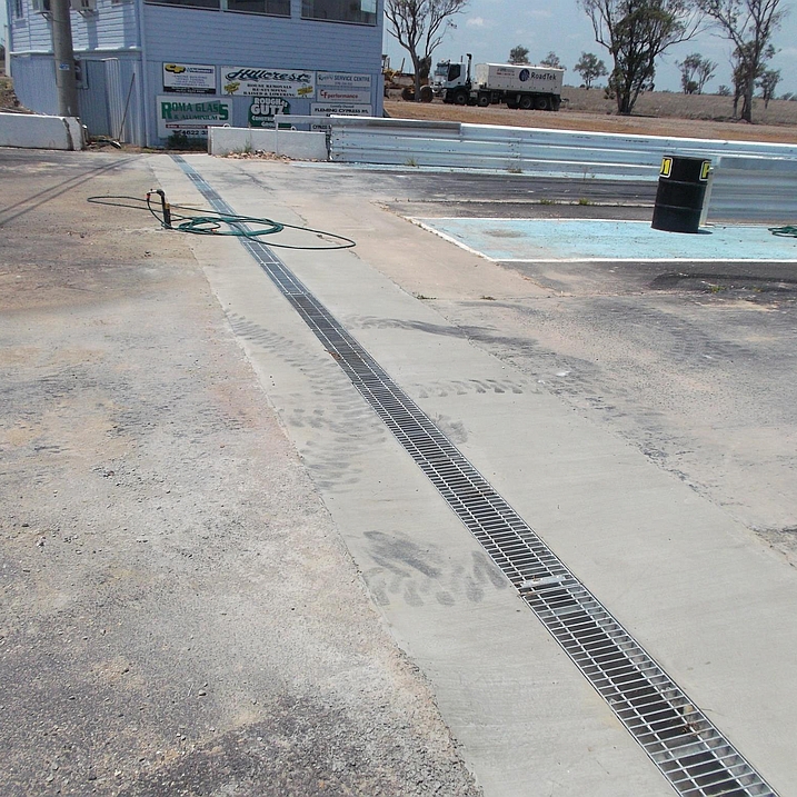 A new drain on the start area approach to relieve water from entering the track area. A new drain on the start area approach to relieve water from entering the track area.