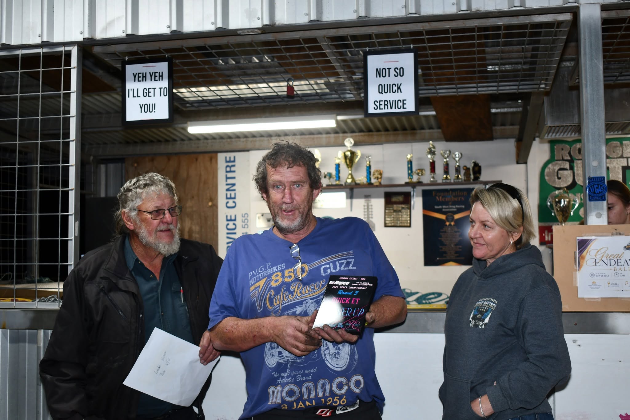 Ray Pascoe, Quick ET runner up Toss Mohr and meeting sponsor Paws 'n' Claws owner Jodie Crimmins Ray Pascoe, Quick ET runner up Toss Mohr and meeting sponsor Paws 'n' Claws owner Jodie Crimmins